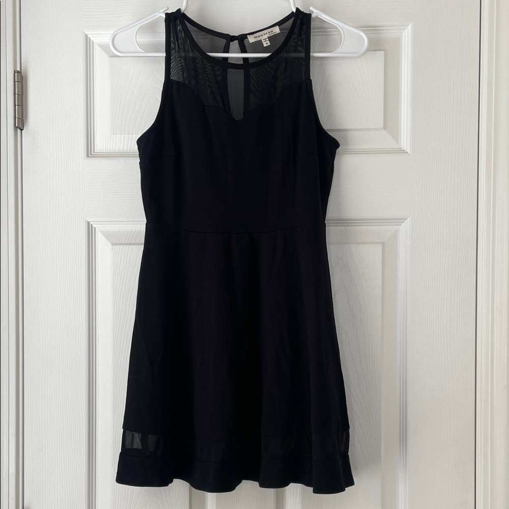 Monteau “Little Black Dress” Size Small‎